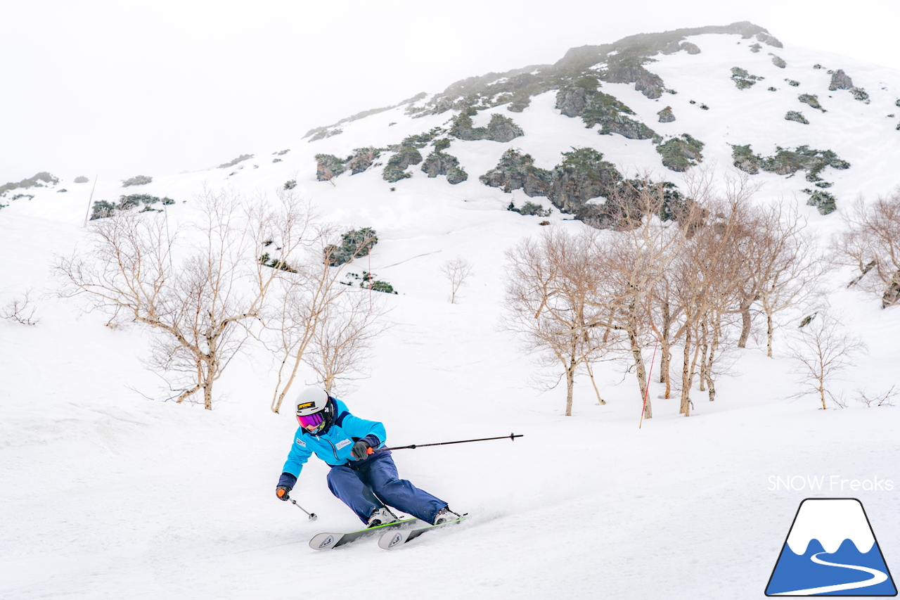 大雪山旭岳ロープウェイ｜祝・第1回ATOMICスキー技術選・優勝。笑顔がとっても似合う女性スキーヤー・水野愛菜さんと旭岳フォトセッション☆